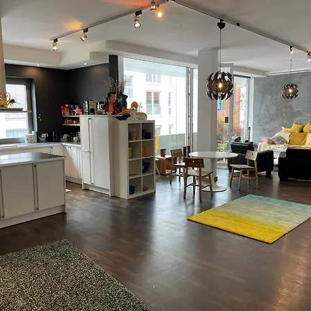 Heart Of Gold & Capsules Хостел *