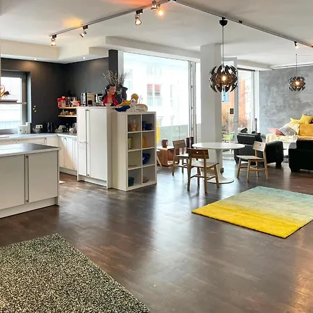 Heart Of Gold & Capsules * Berlín