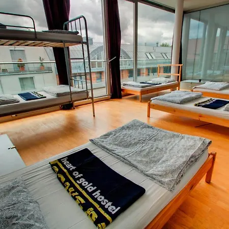 Hostal Heart Of Gold & Capsules