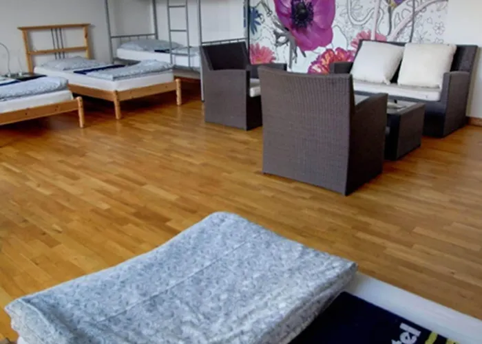 Hostal Heart Of Gold & Capsules *