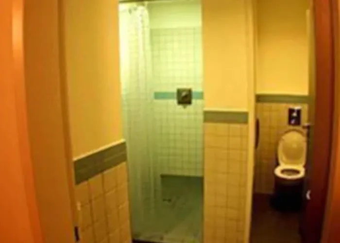 Heart Of Gold & Capsules Albergue *