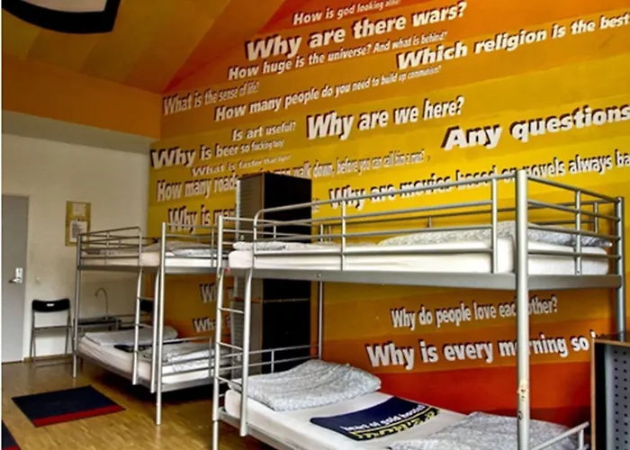 Hostal Heart Of Gold & Capsules