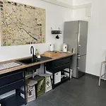 Hostal Heart Of Gold & Capsules