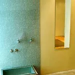 Heart Of Gold & Capsules Hostal