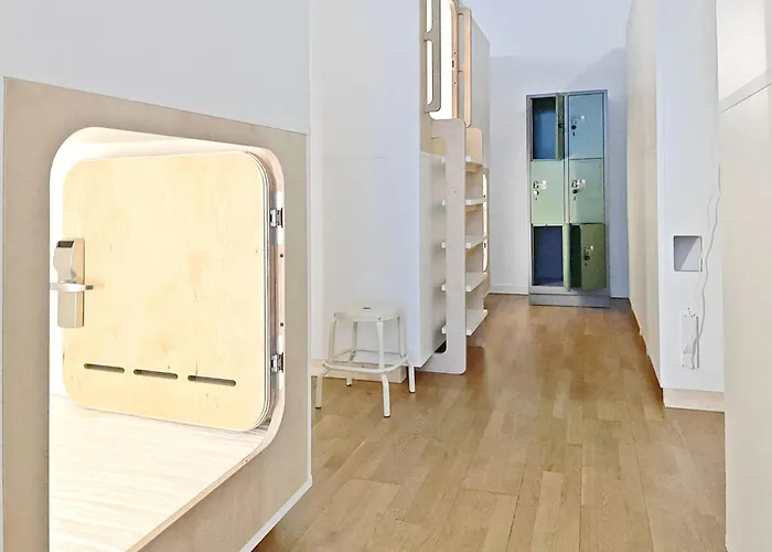 Heart Of Gold & Capsules Berlin