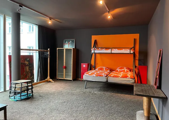 Heart Of Gold & Capsules Vandrarhem Berlin