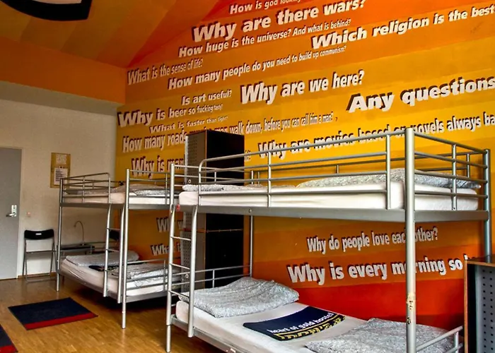 Heart Of Gold & Capsules Berlin